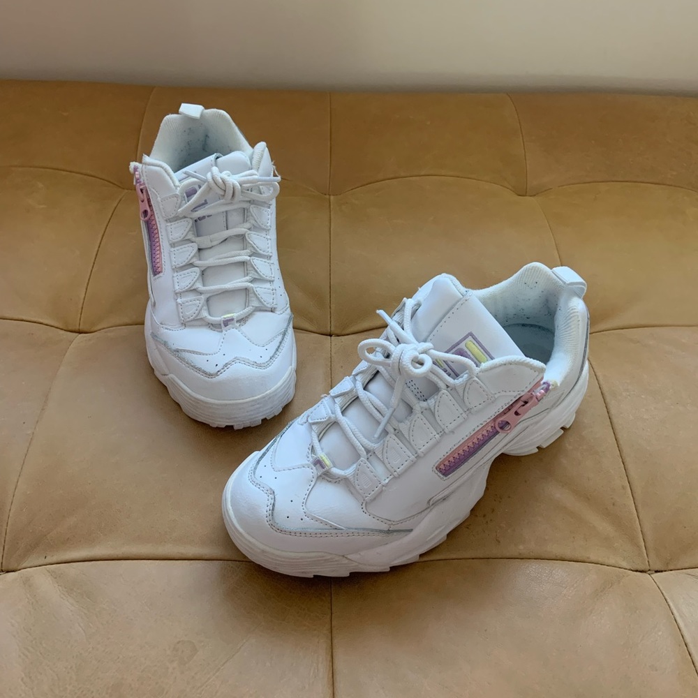 FILA DISRUPTOR 3 ZIP SNEAKER - WOMEN'S size 8